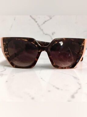 *free shipping* PRADA Milano Tortoiseshell Cat Eye Sunglasses